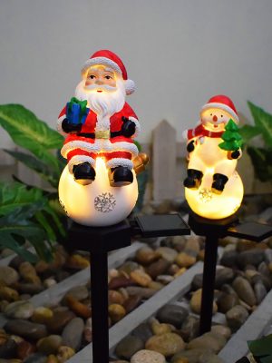 New Solar Christmas Resin Creative Cute Stake Light Garden Landscape Decorative Lawn Lamp